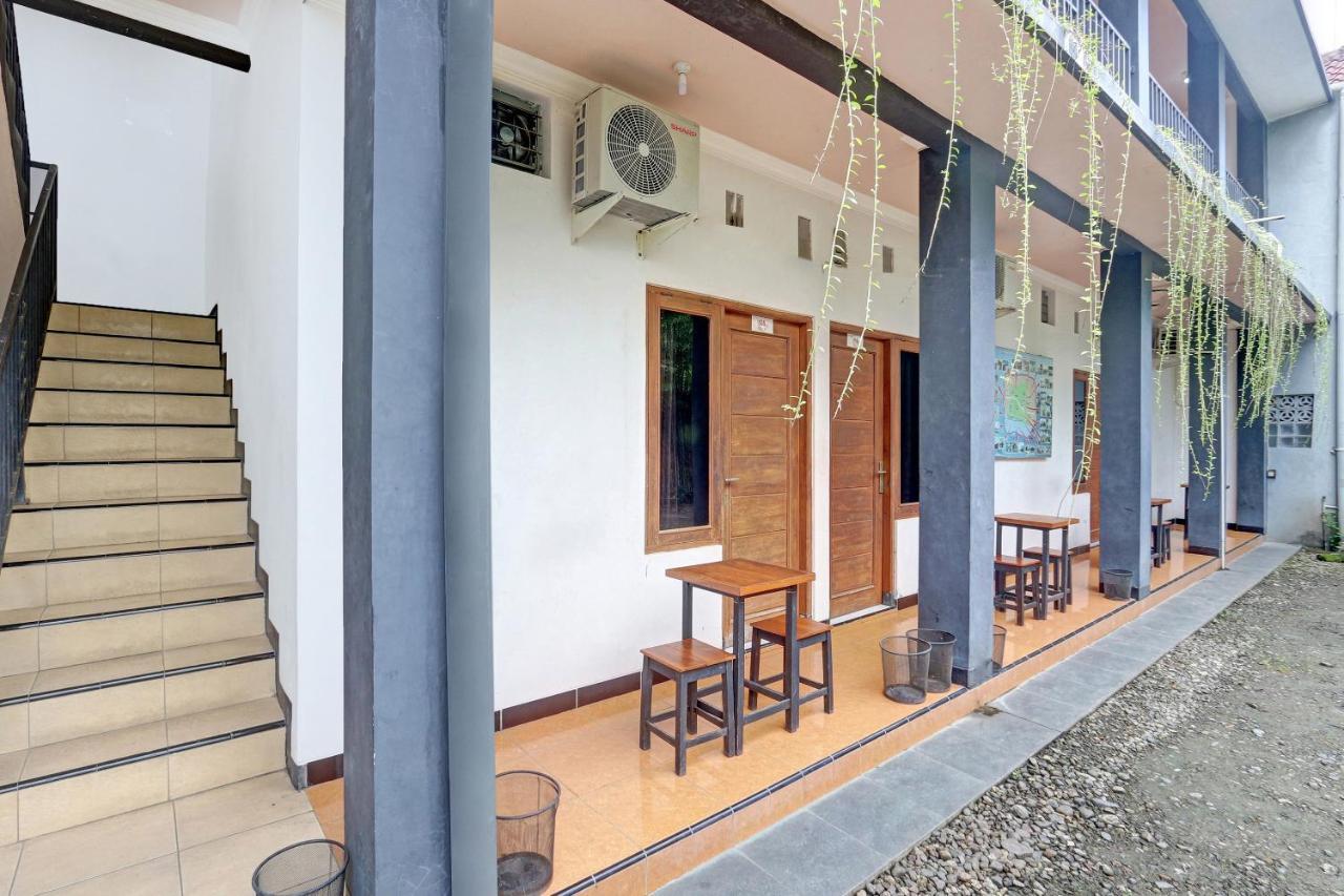 Hotel Wisma Ck Kebumen Exterior photo
