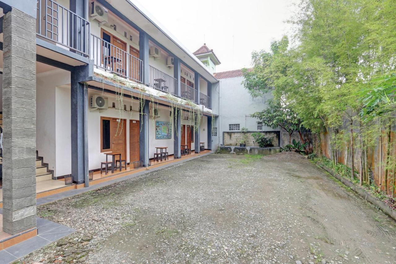 Hotel Wisma Ck Kebumen Exterior photo